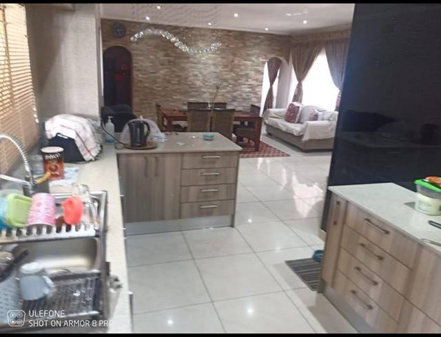 4 BEDROOM HOUSE FOR SALE IN EDENVALE EXT
